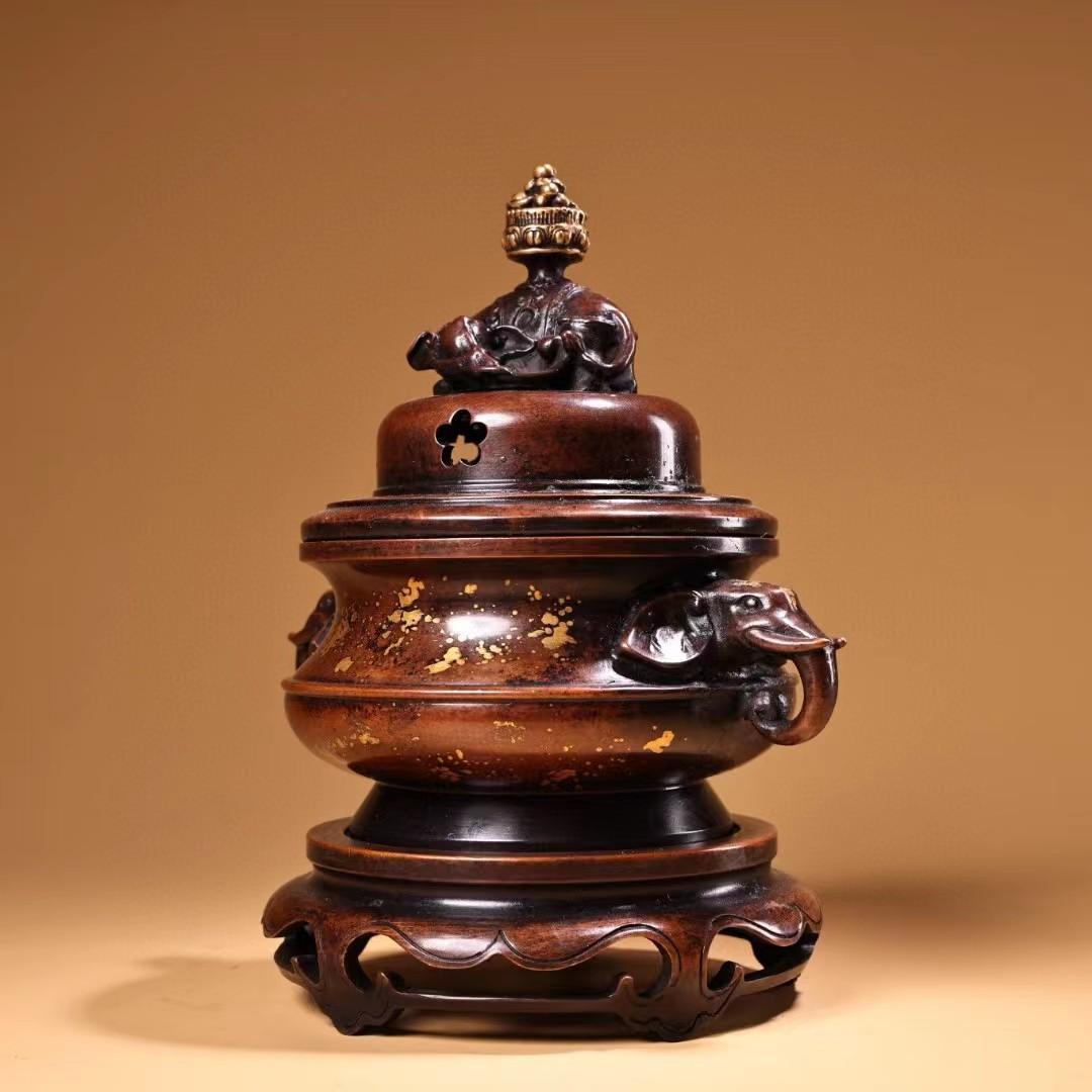 中国古美術・旧蔵鏨刻鍍金の熏香炉・純赤銅・純手作り・高浮彫・置物・茶道具・文房具