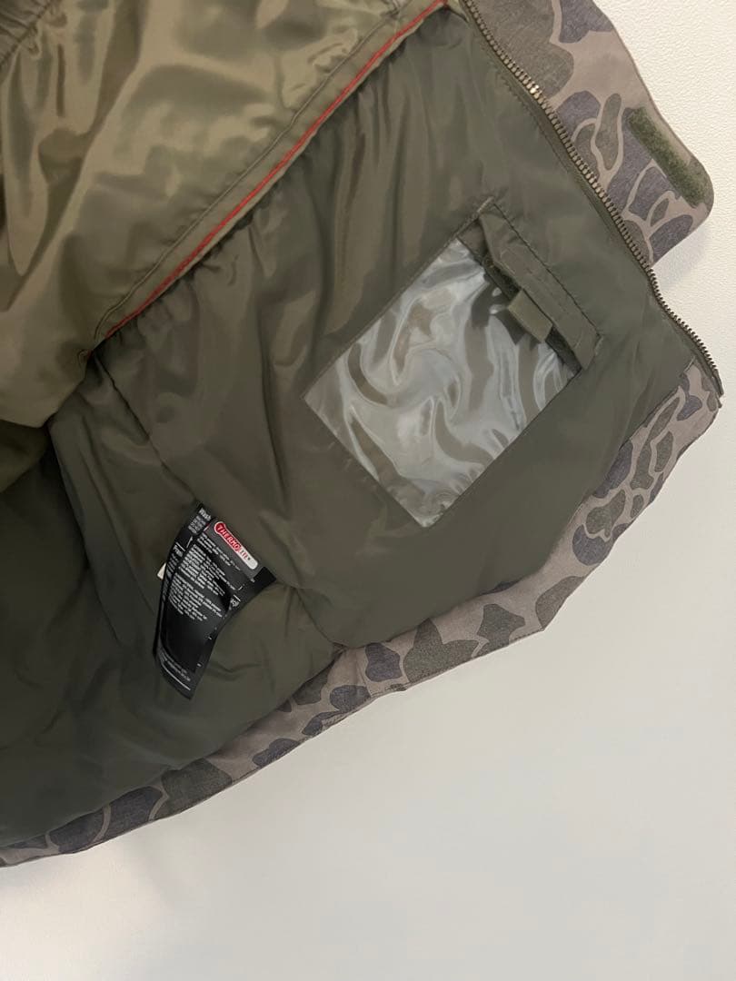 BURTON スノーボードジャケット フード付き 上着 カモフラ S