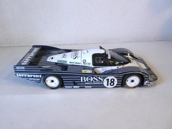 特価 MINICHAMPS (1/18) ポルシェ 956L