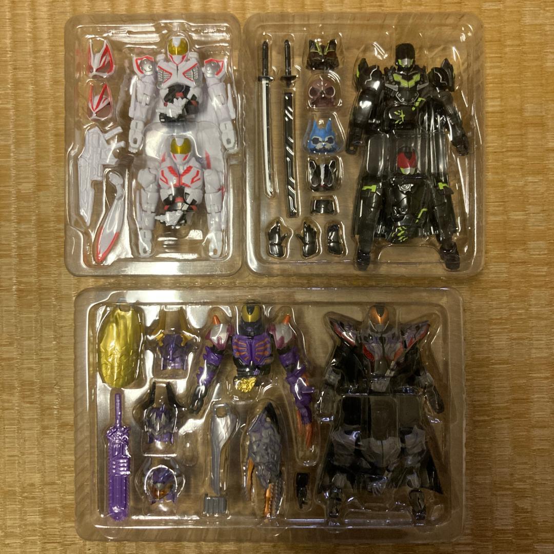 仮面ライダーギーツ RCF リボルブチェンジフィギュア セット