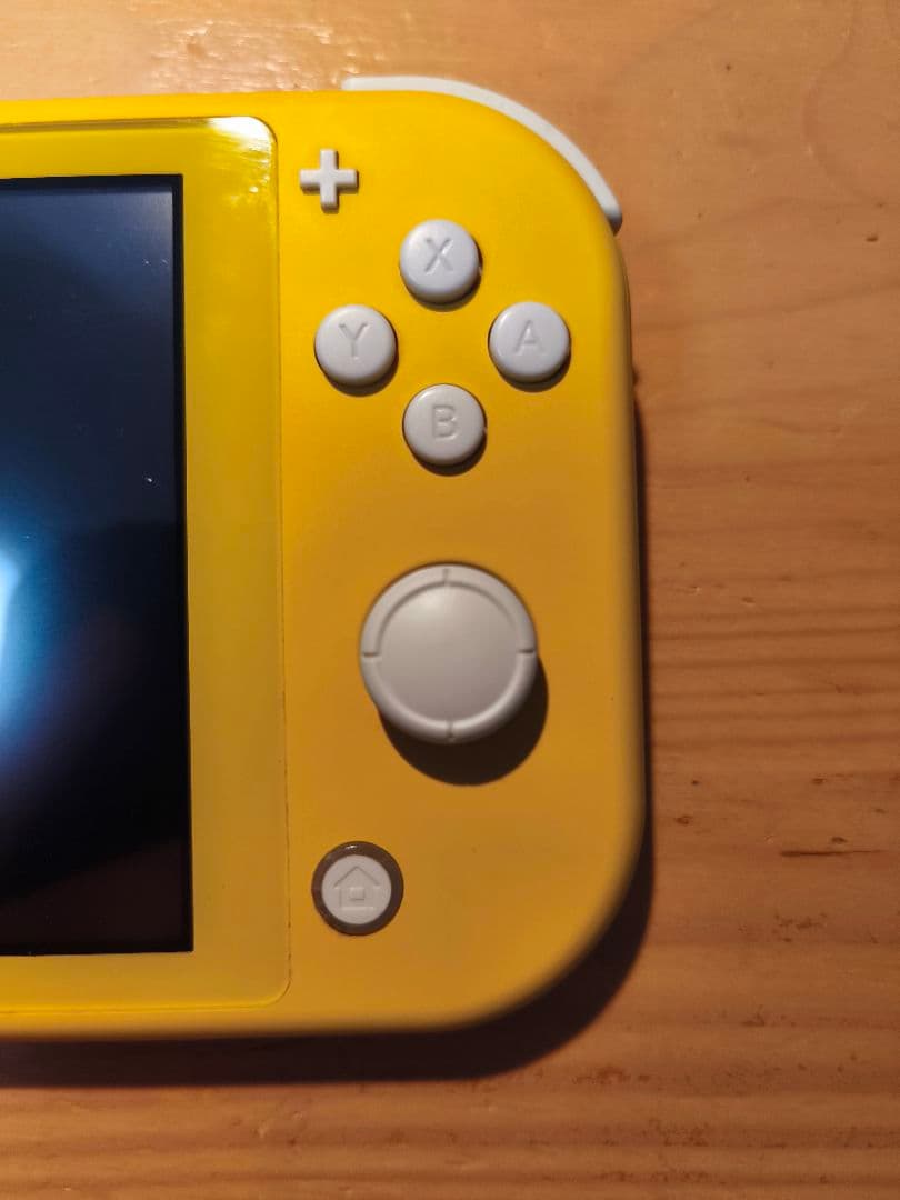 任天堂スイッチライト　SwitchLite　イエロー