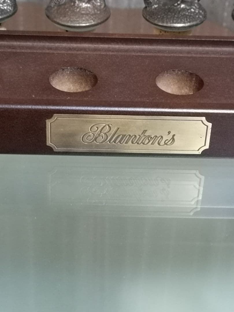 ブラントンBLANTON'S専用台座とキャップ8種類全揃い