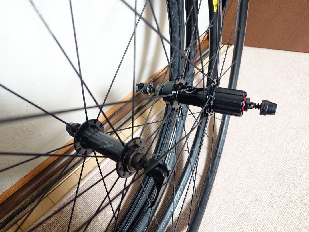 『AXIS SPORT』ホイール…700×25cタイヤ&チューブ付き×２本