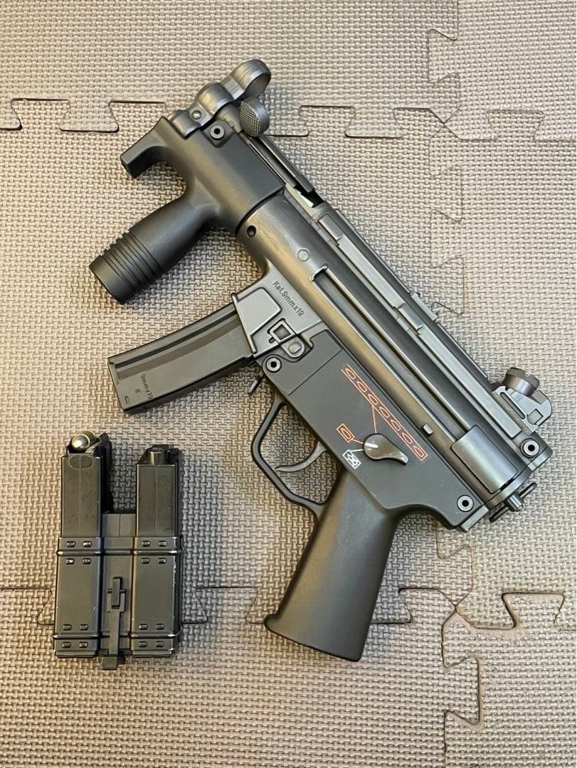 専用出品中　H&K MP5K クルツ カスタム、メンテ、メタルリペイント済み