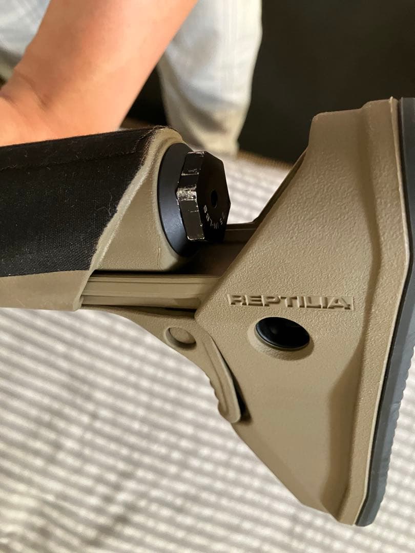 REPTILIA RECC・E STOCK / CQG-L GRIP FDE