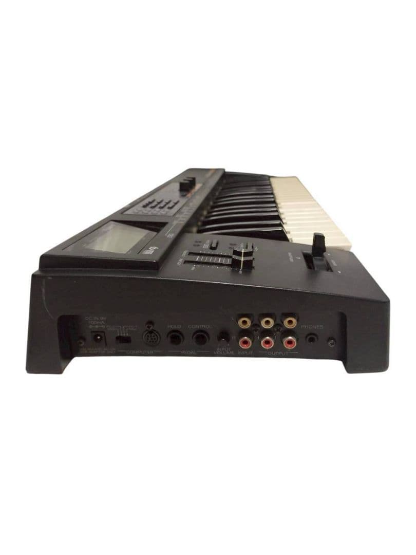 131 Roland SK-88Pro シンセサイザー