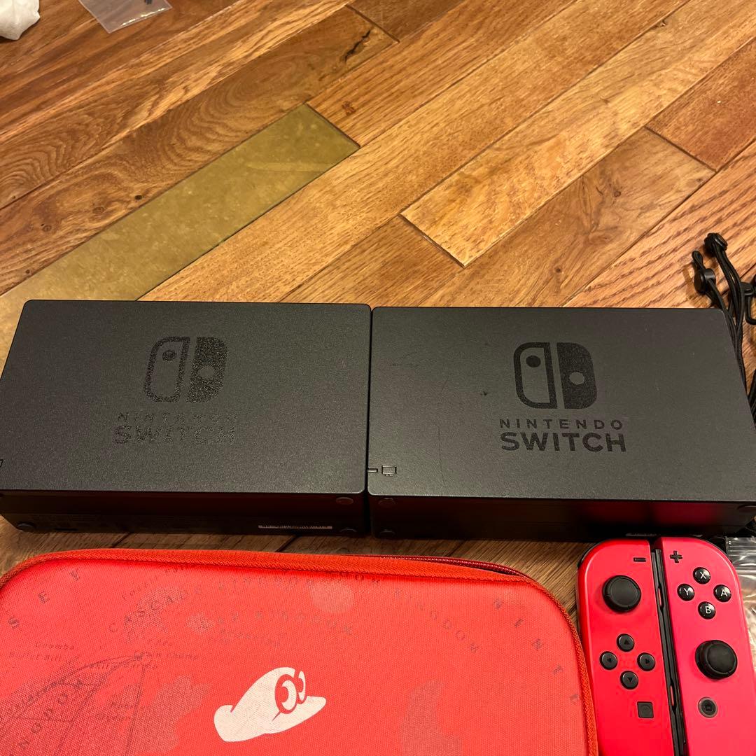 任天堂Switch本体・予備コントローラー2個・マリオオデッセイ他色々❗️