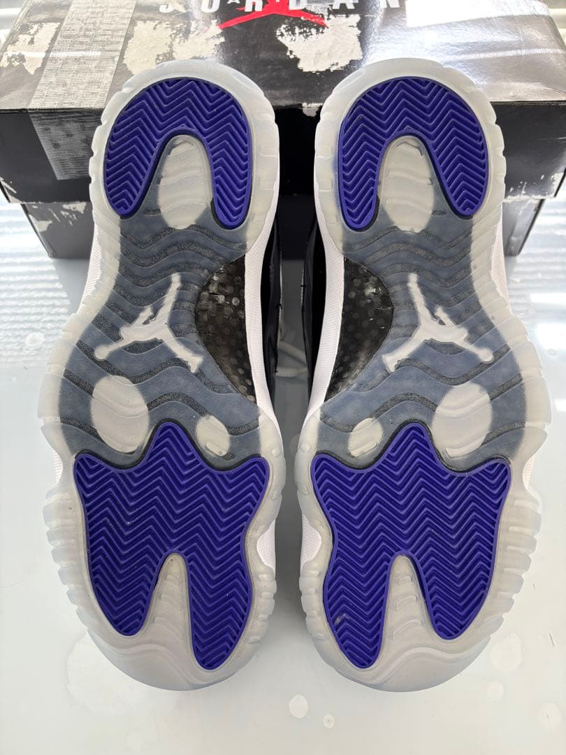 シューズ(男性用) NIKE AIR JORDAN11 RETRO