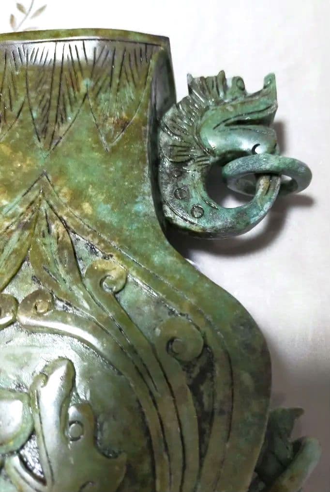 セール中❗!アンティーク美術品　天然玉石彫り花瓶　双耳龍紋　吉祥紋
