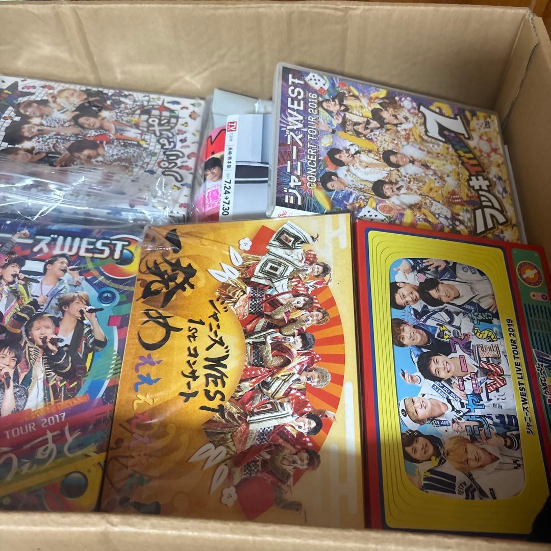 WEST. グッズ