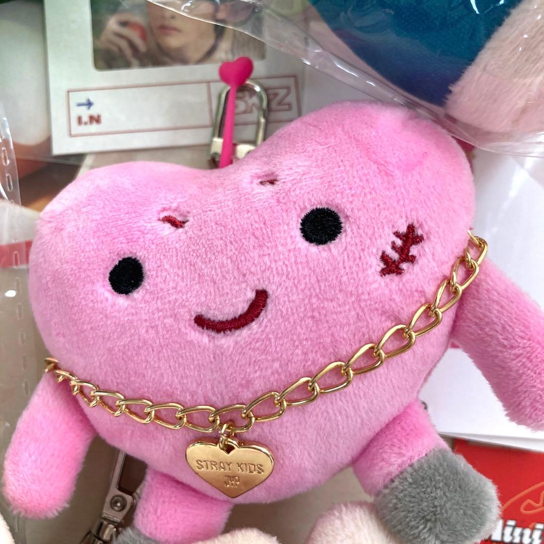stray kids I.N　アイエン　グッズ　ぬいぐるみ　フォクシニー　スキズ