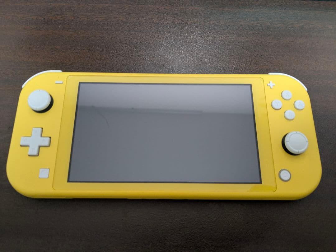 Nintendo Switch Lite イエロー 本体 充電器 ケース付き
