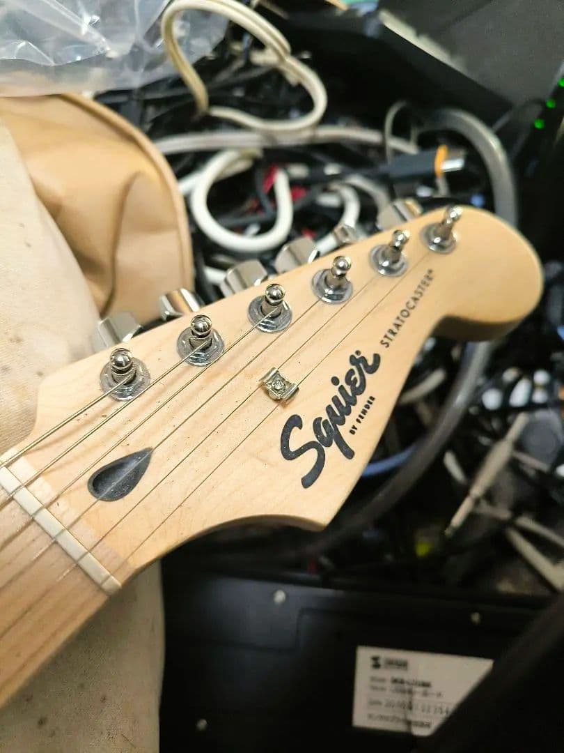Fender Squier ストラトキャスター　カラー サンバースト