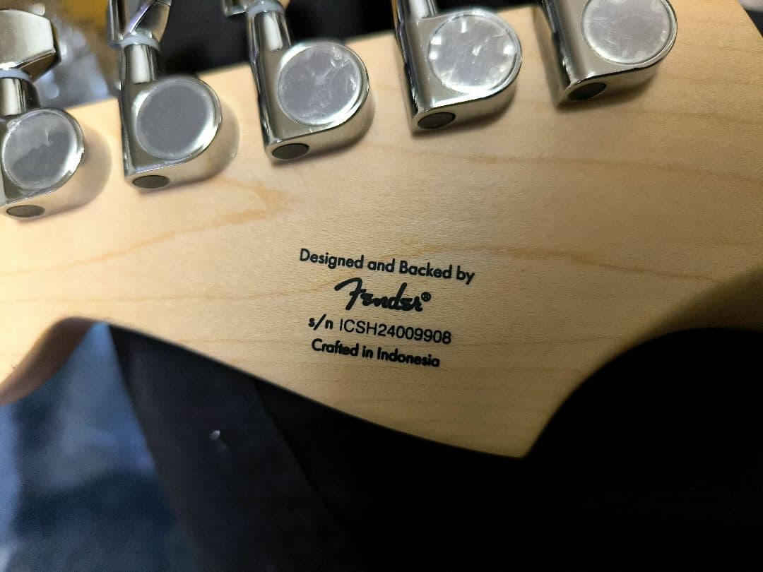Fender Squier ストラトキャスター　カラー サンバースト