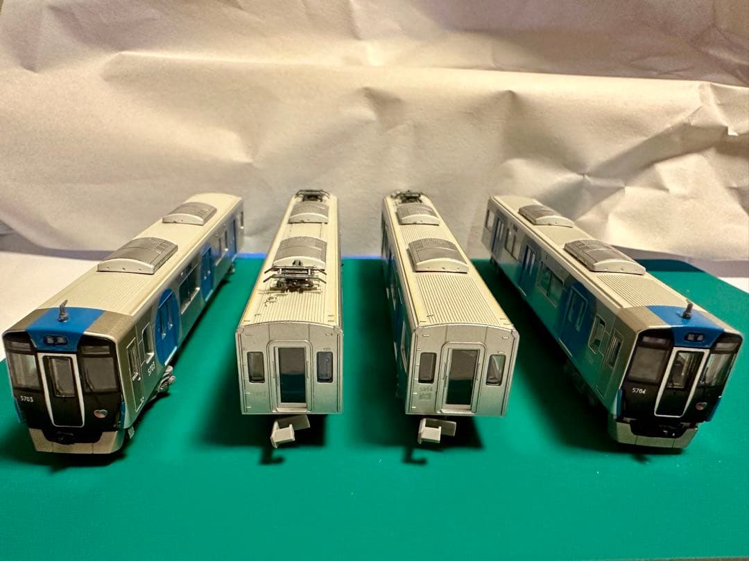 鉄コレ 阪神5700系 4両(動力化、室内灯装着、先頭車前尾灯点灯) tomix