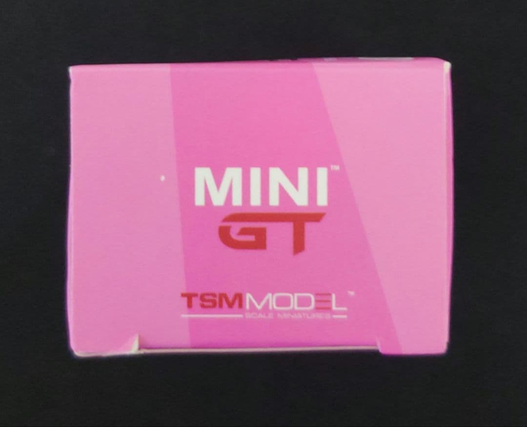 MINI GT LB Works Nissan GT-R R35 ピンクモデル