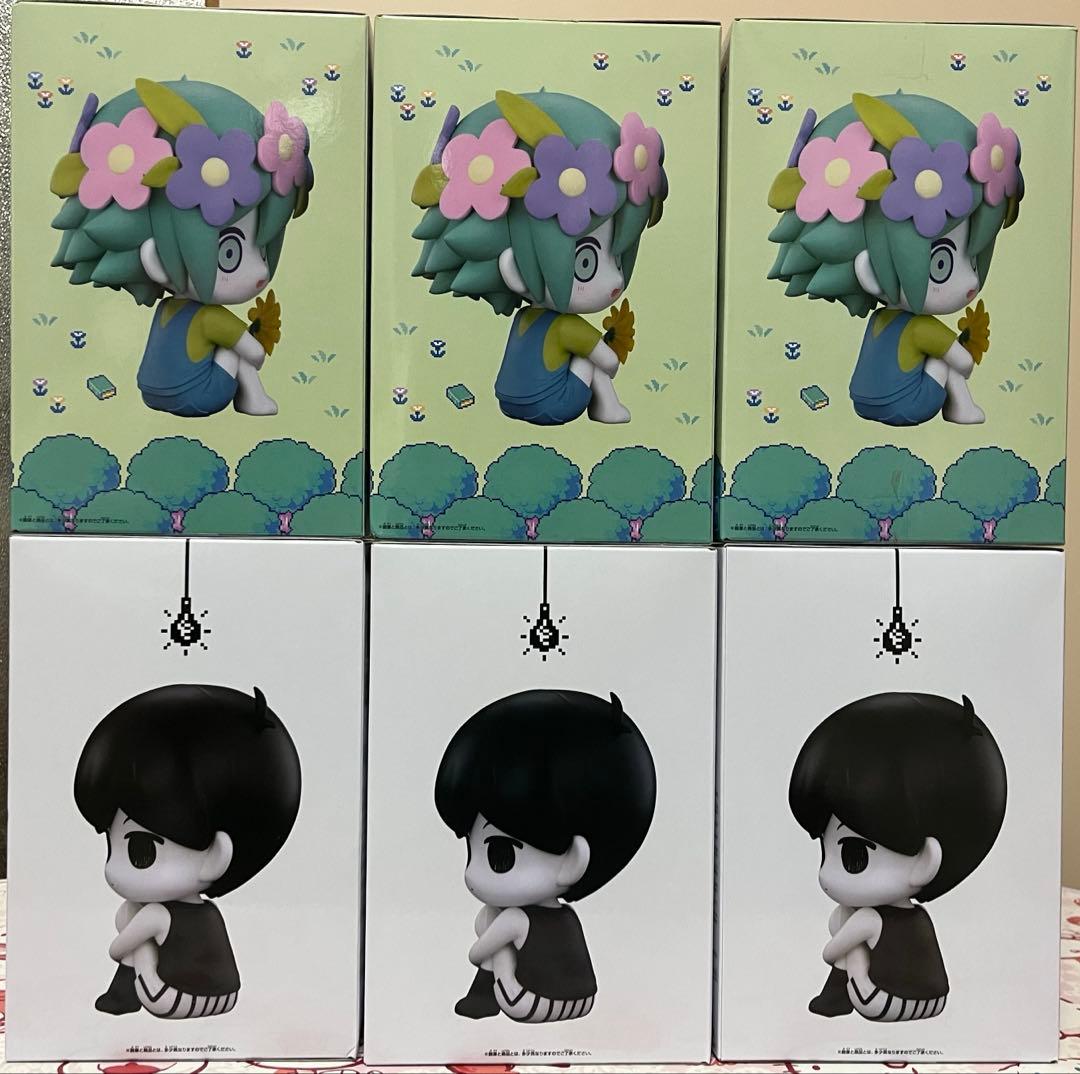 OMORI おすわりフィギュア　オモリ3体とバジル3体の計6体セット