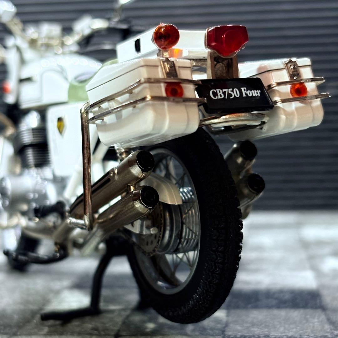 1/18 マルサン 鉄馬プロジェクト ホンダ ドリーム CB750P 白バイ