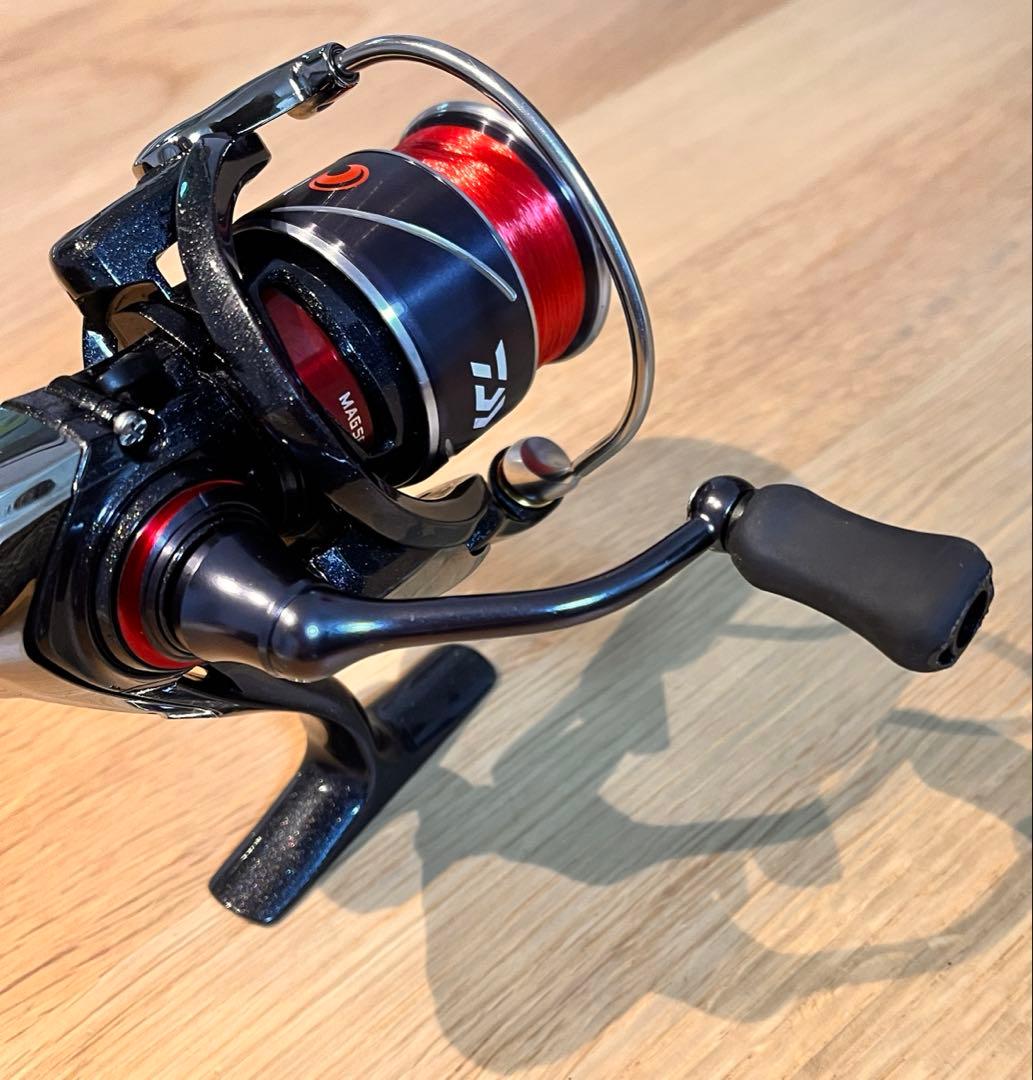 【中古】ダイワリール　20月下美人X LT2000S