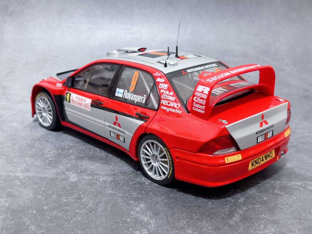オートアート1/18 三菱ランサー WRC05 ロバンペラ #9