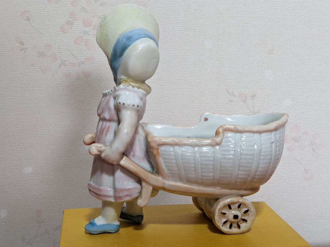 ♦明治時代 アールヌーボ 陶磁器人形 小物入れ？渋沢栄一 ポスター 骨董品