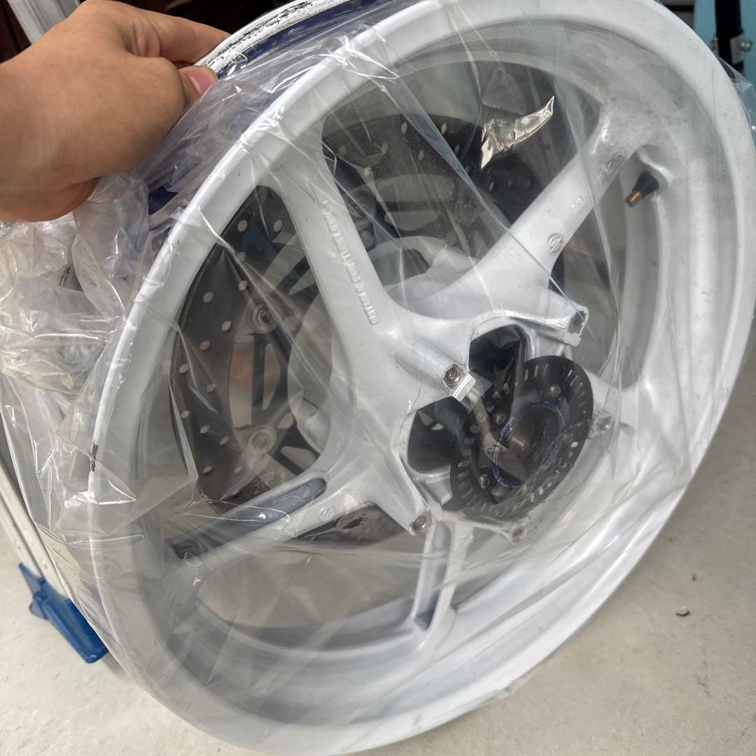 YZF R6 BN6 ホワイト ディスクブレーキホイール