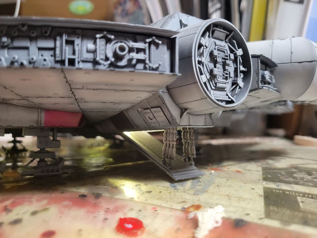 ミレニアム・ファルコン 1/72スケールモデル　完成品