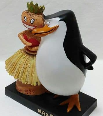 マダガスカルペンギン❤︎ウォーレン傑作限定作品！隊長とハワイアンレディ！と仲間達