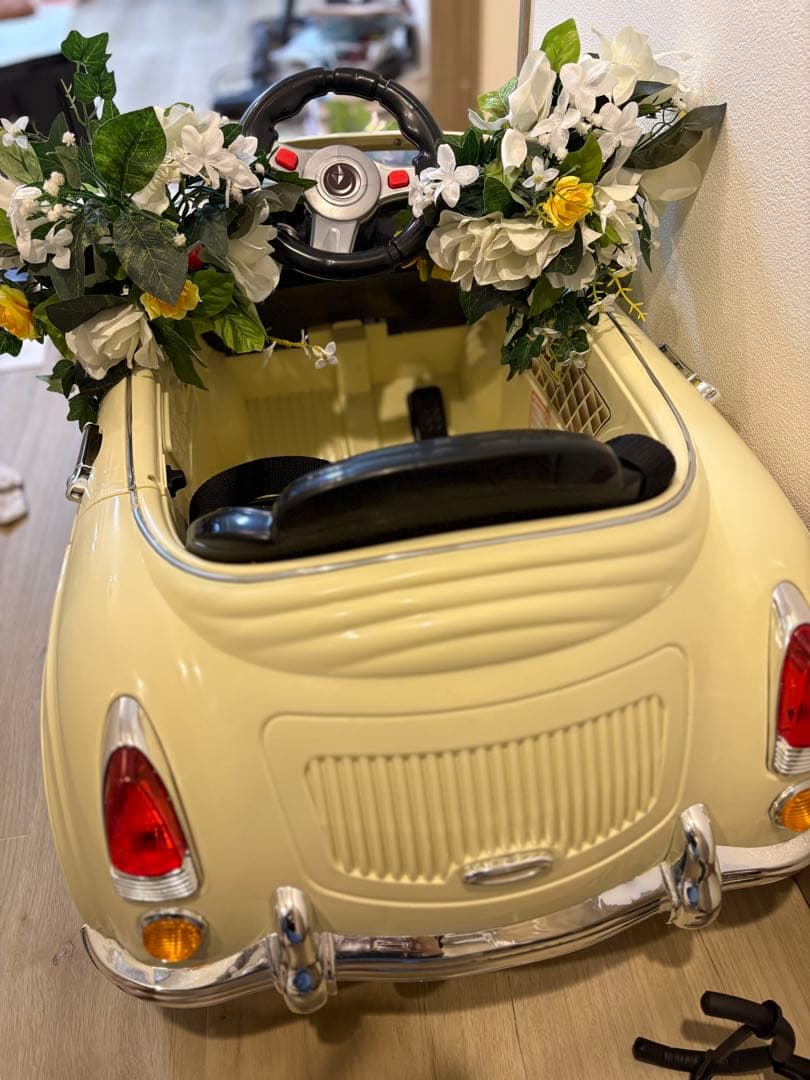【参考装飾あり】乗用可ラジコンカー　結婚式リングボーイ