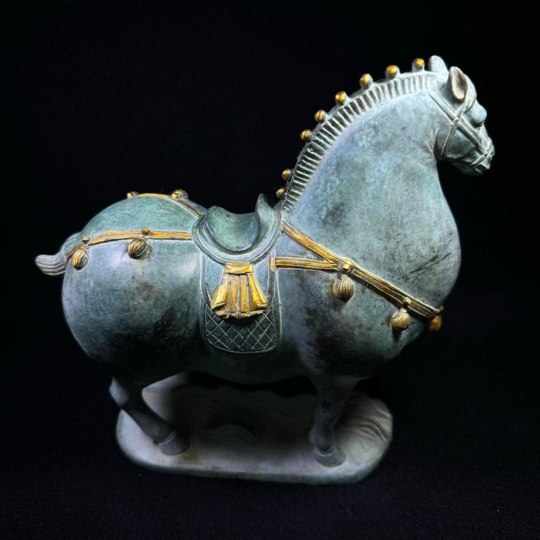 細工銅製 馬造像高彫 開運置物 上質 高さ約26cm