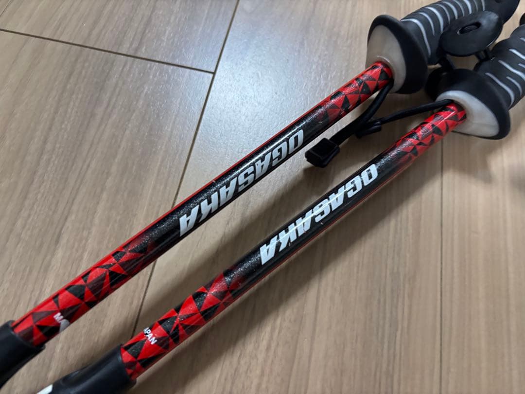 ★お洒落★オガサカ スキーポール ストック 収縮ポール　調整可能　デモ　技術
