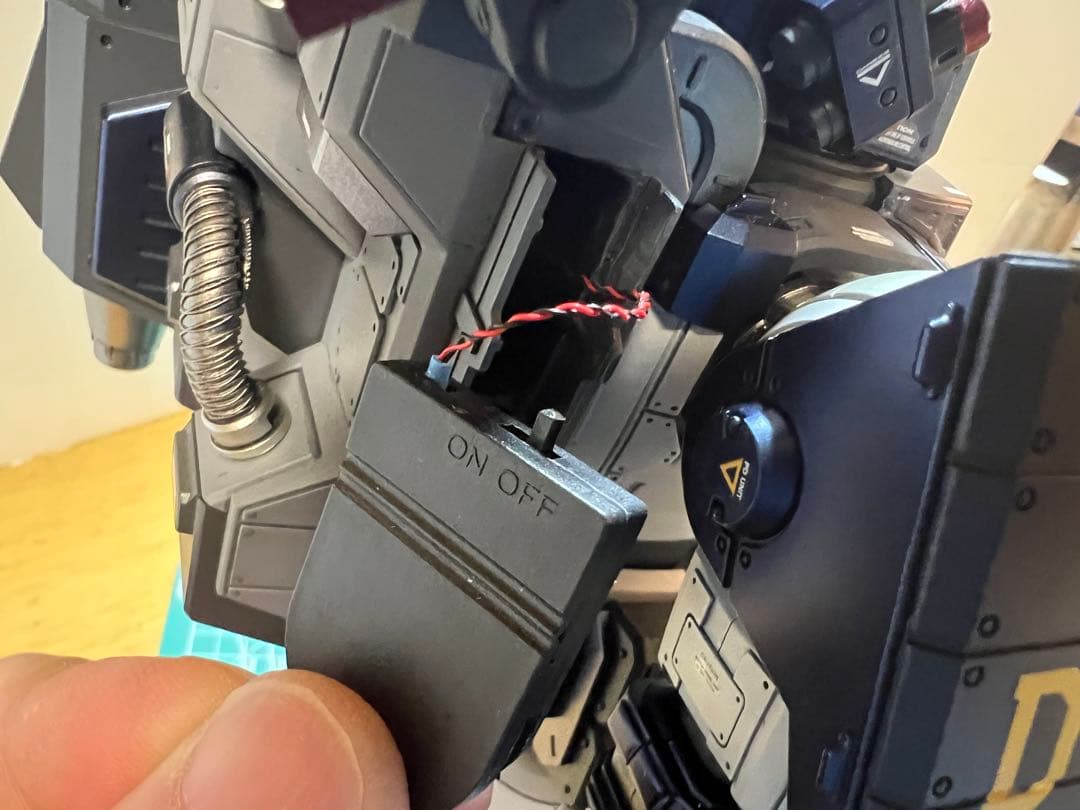 ダグラム 1/35 DXコンプリート版【完成品】LED電飾