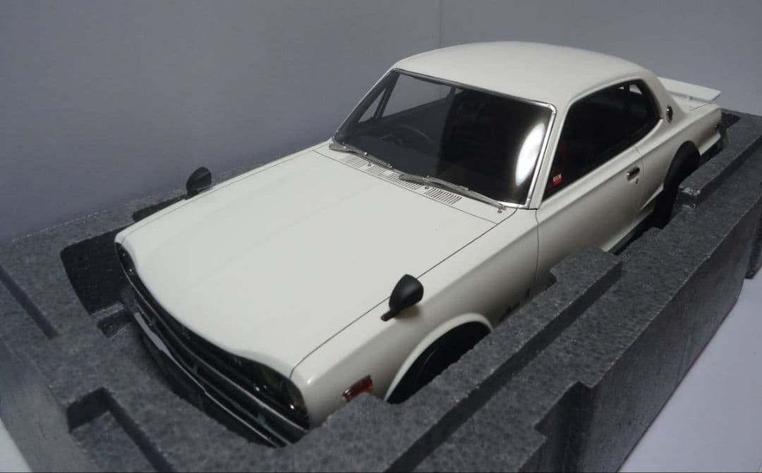 イグニッションモデル 1/12 ニッサン スカイライン 2000 GT-R