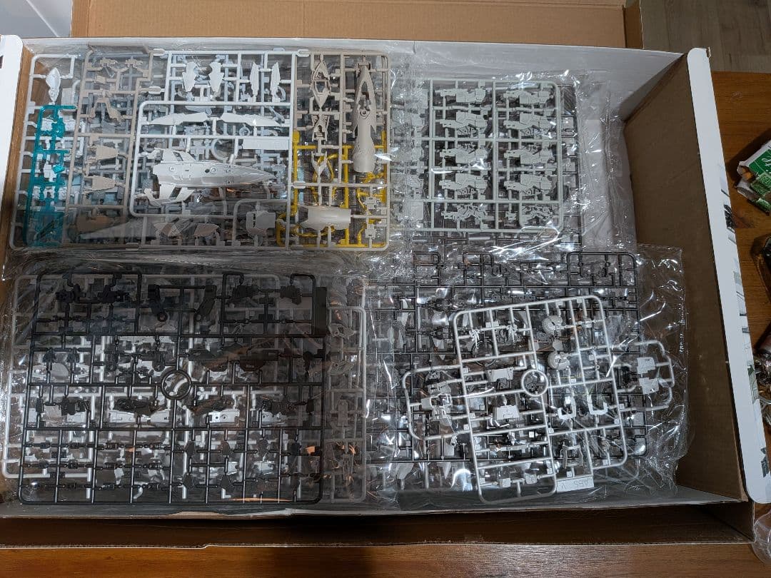 白雪姫ウイングガンダム 金属フレーム 未組立
