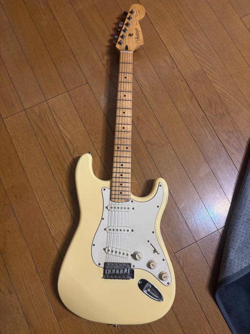 ビンテージストラトキャスターメーカー不明ストラトキャスター2本セットバラ売り不可