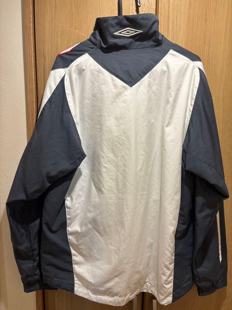 Umbro リオンウィンドブレーカー