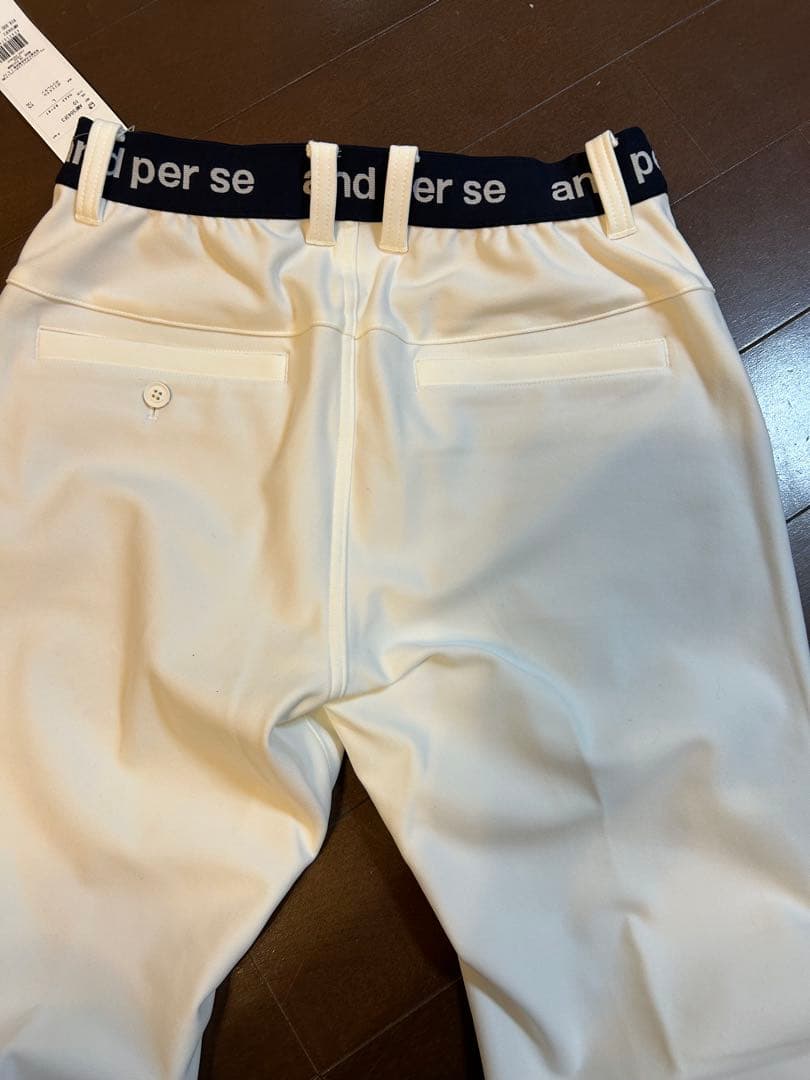 and per se ホワイトスリムフィットパンツ