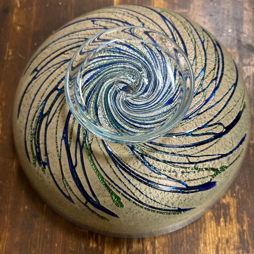 ガラス作家　作家物　銀箔　金箔　脚付ガラス　工芸品　美術品　上野良樹　岩田久利