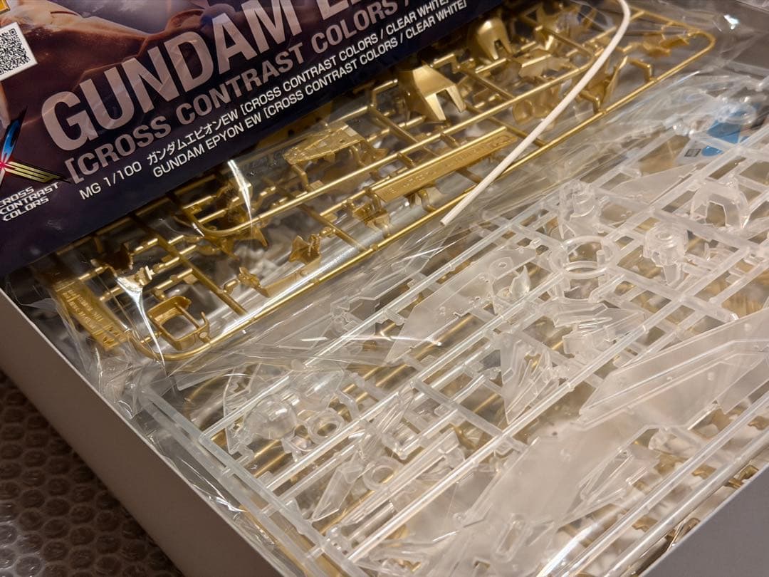 MG 1/100 ガンダムエピオンEW クロスコントラストカラー クリアホワイト