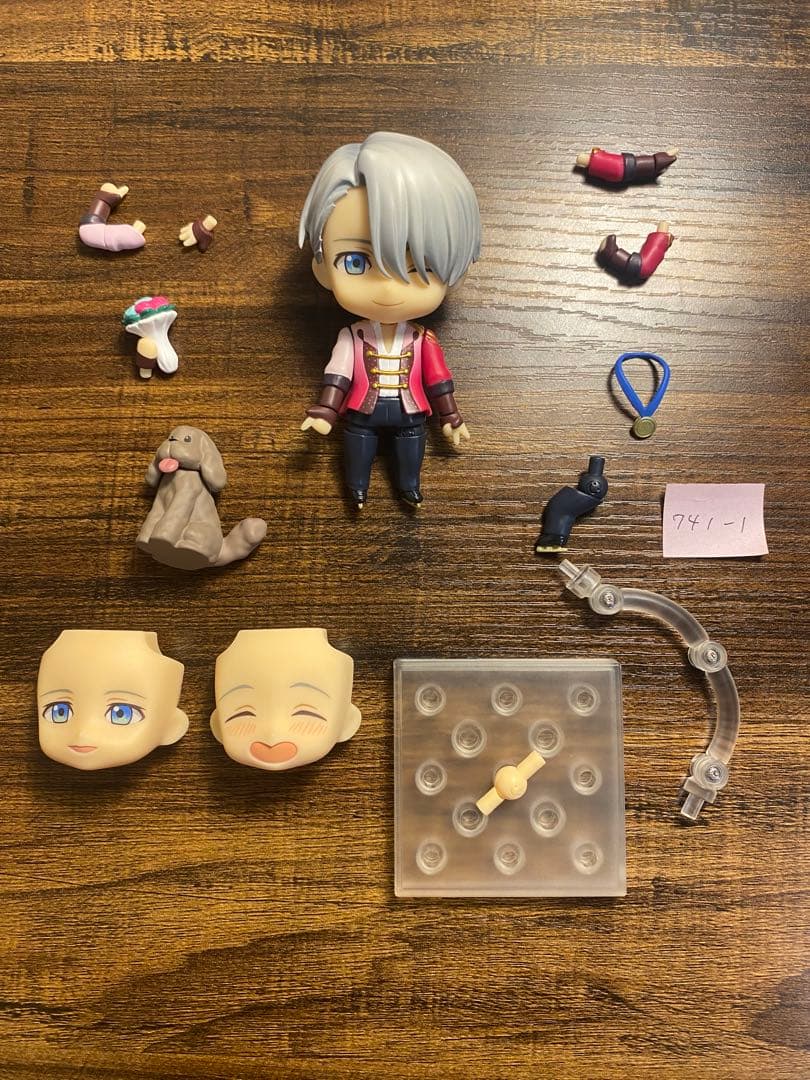 【モモ】激レア！ヴィクトルユーリ勇利ねんどろいど フィギュア
