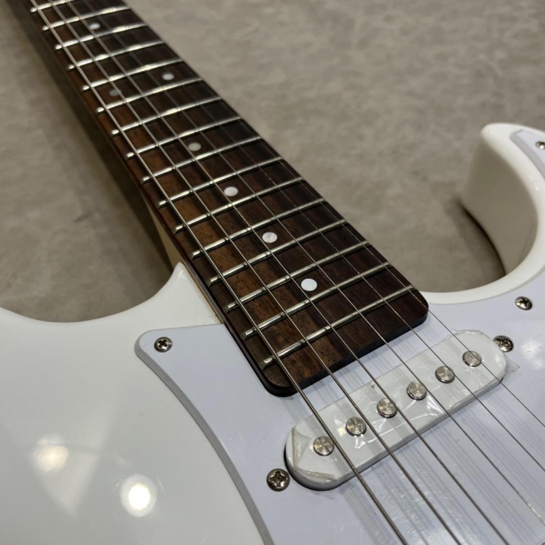 YAMAHA PACIFICA PAC012 ヤマハ　パシフィカ