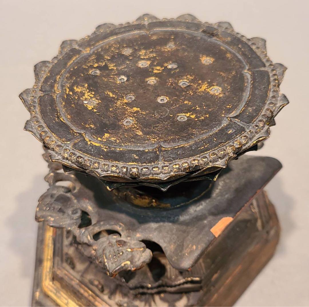 コレクション品 木彫金彩色 蓮台 仏教美術 仏像台座 時代物 骨董 一点物 彫刻