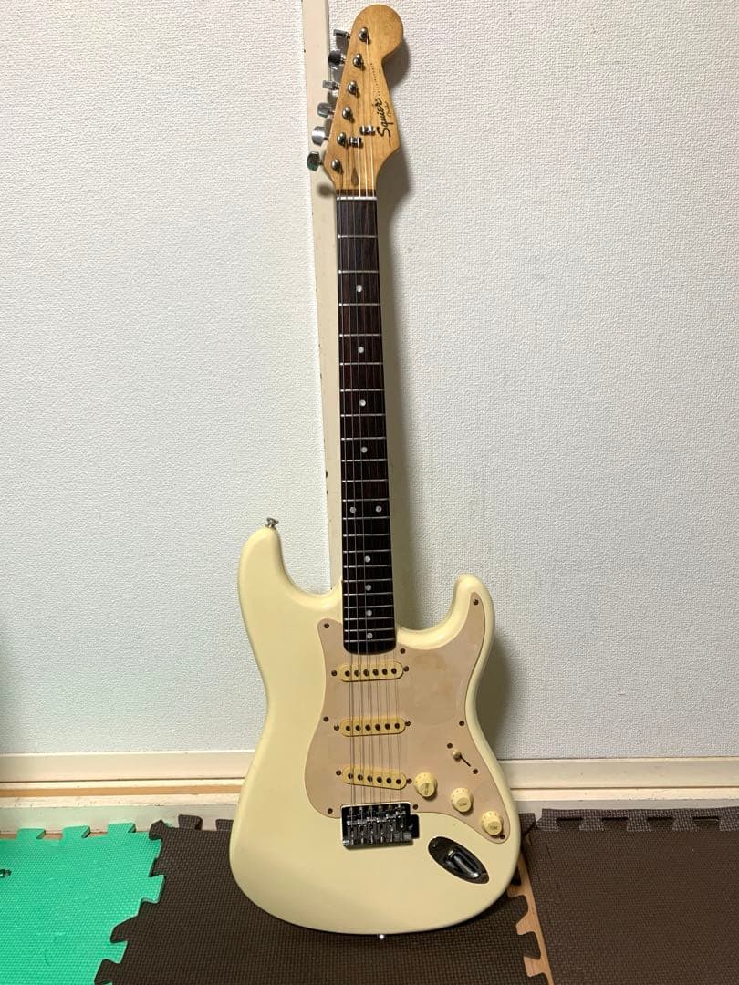 Squier by Fender スクワイヤー Bullet Stratストラト