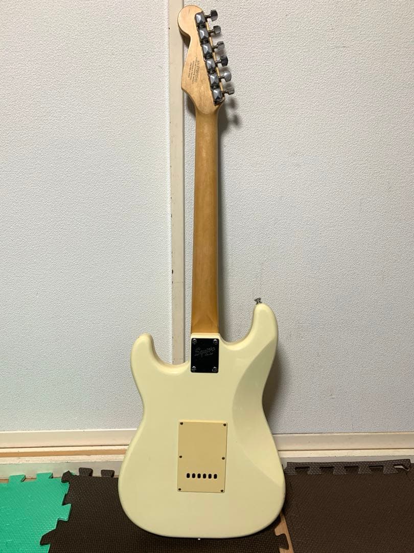 Squier by Fender スクワイヤー Bullet Stratストラト