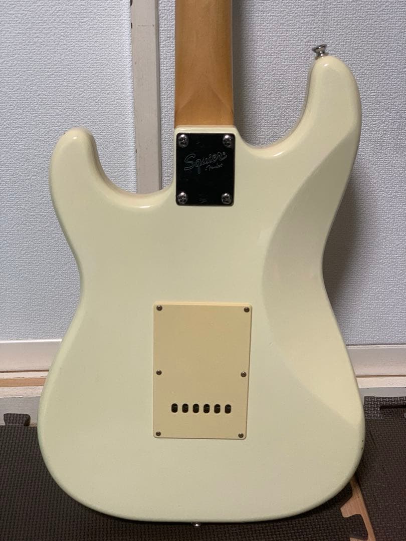 Squier by Fender スクワイヤー Bullet Stratストラト