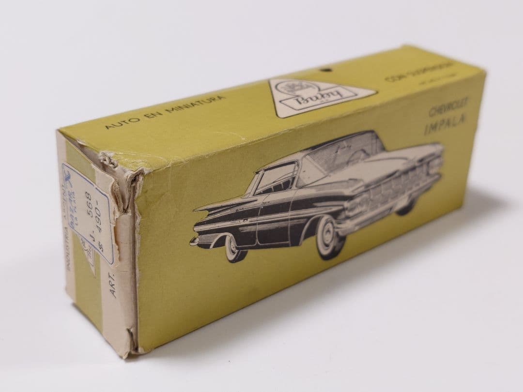 ミニカー BUBY art.1009 CHEVROLET IMPALA POLICIA
