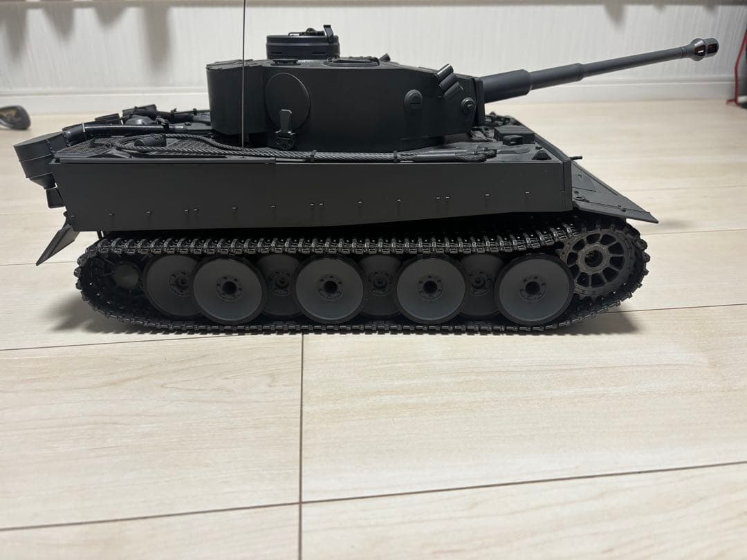 タミヤ　ラジコン・タイガーⅠ(初期型)1/16 完成品