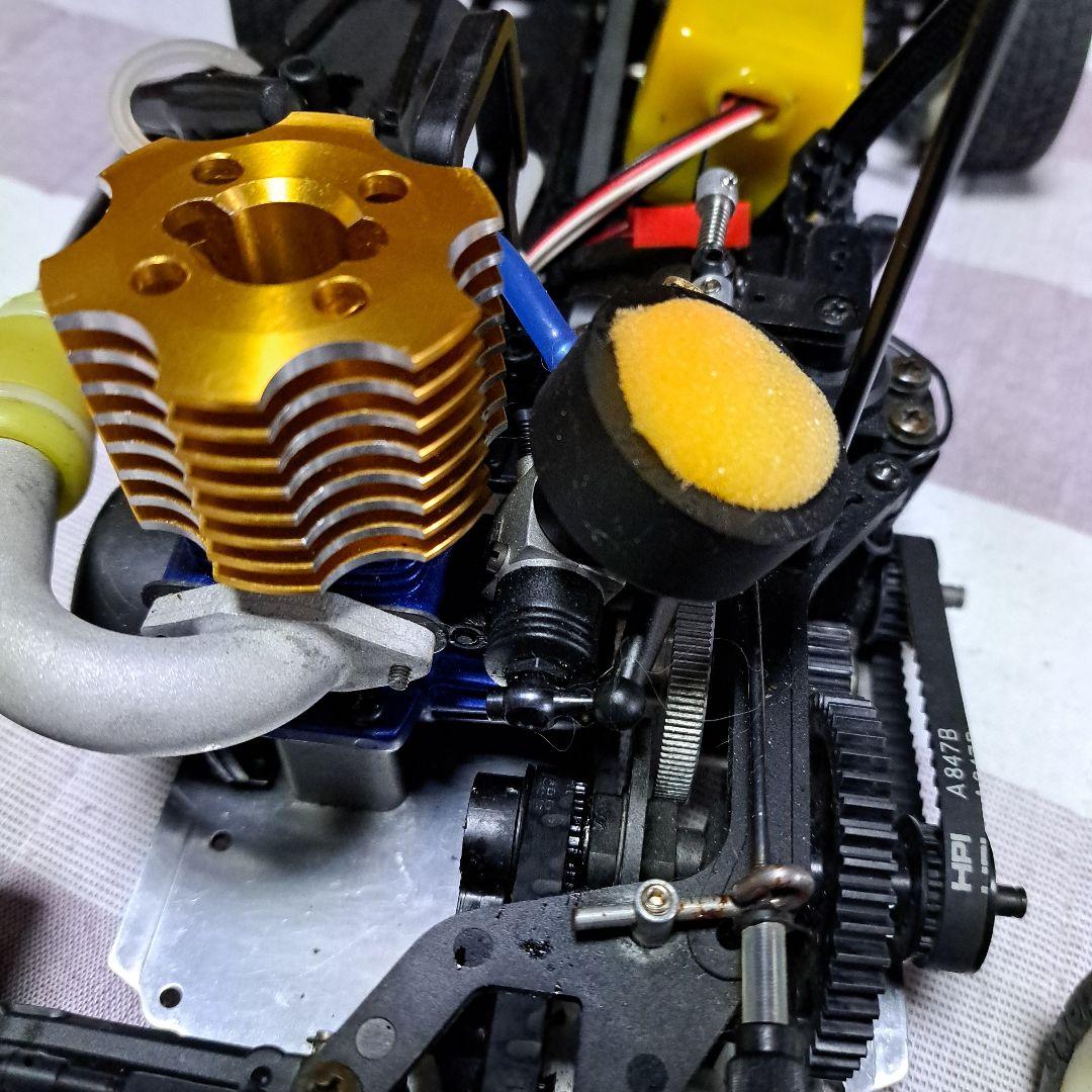 HPI製エンジンカー　ナイトロRS-4メカ付き