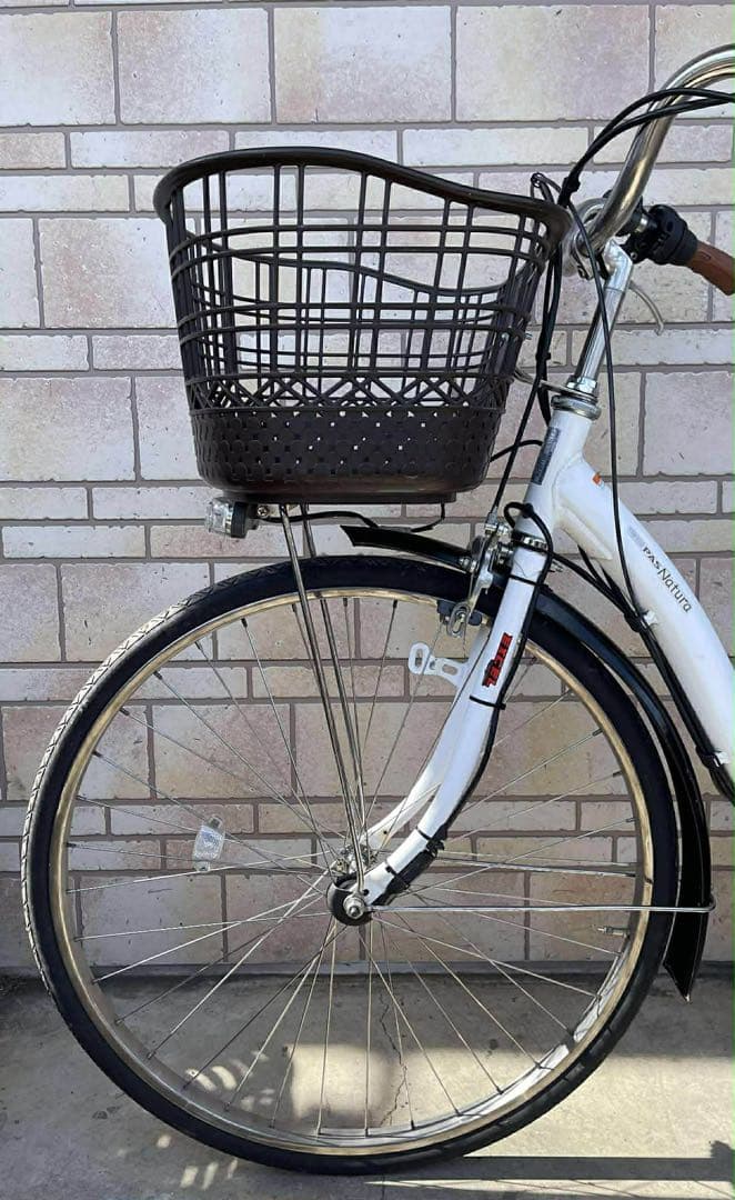 ホワイト 電動アシスト自転車 前カゴ付き