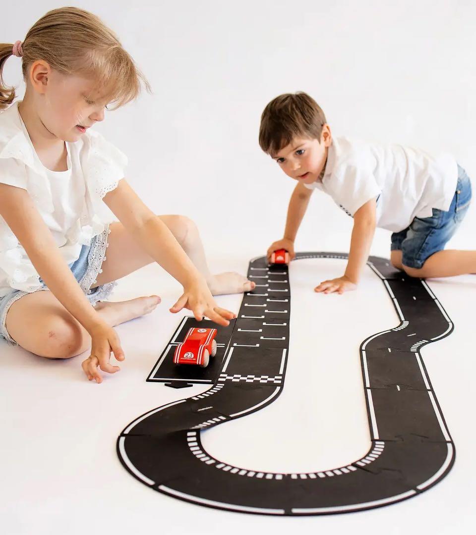 新品　PORSCHE LEIPZIG TRACKポルシェ　ライプツィヒ　おもちゃ
